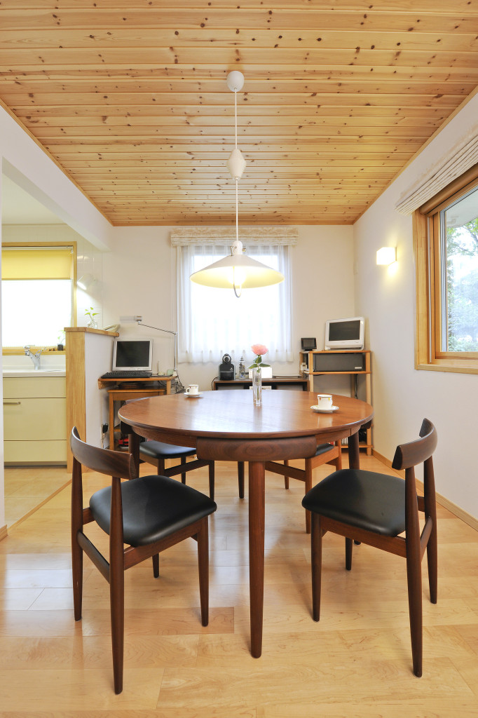 jutec_ダイニング01