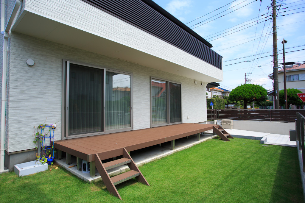 人工木デッキ　ジューテックホーム